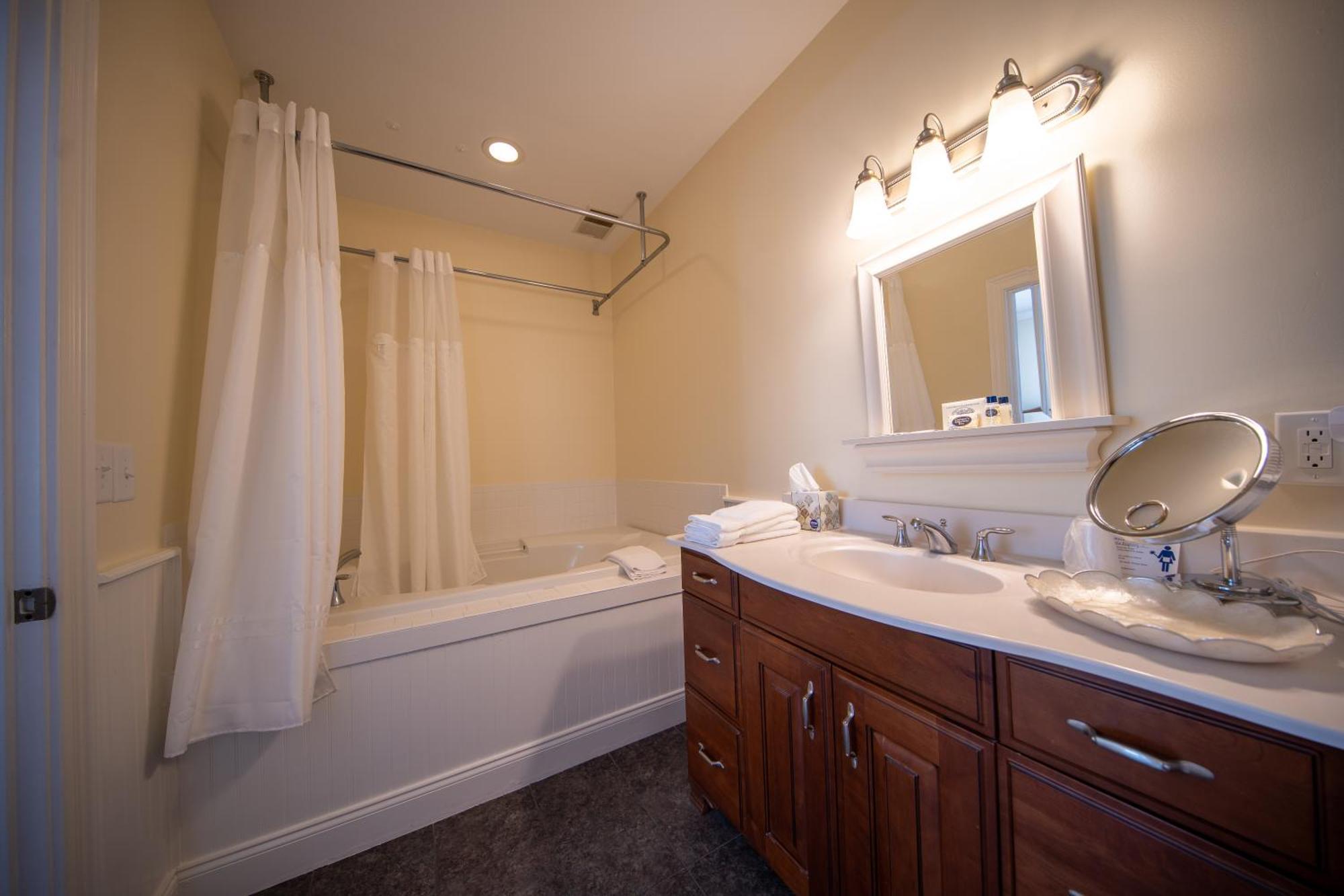 The Edenton Collection-The Granville Queen Inn Camera foto